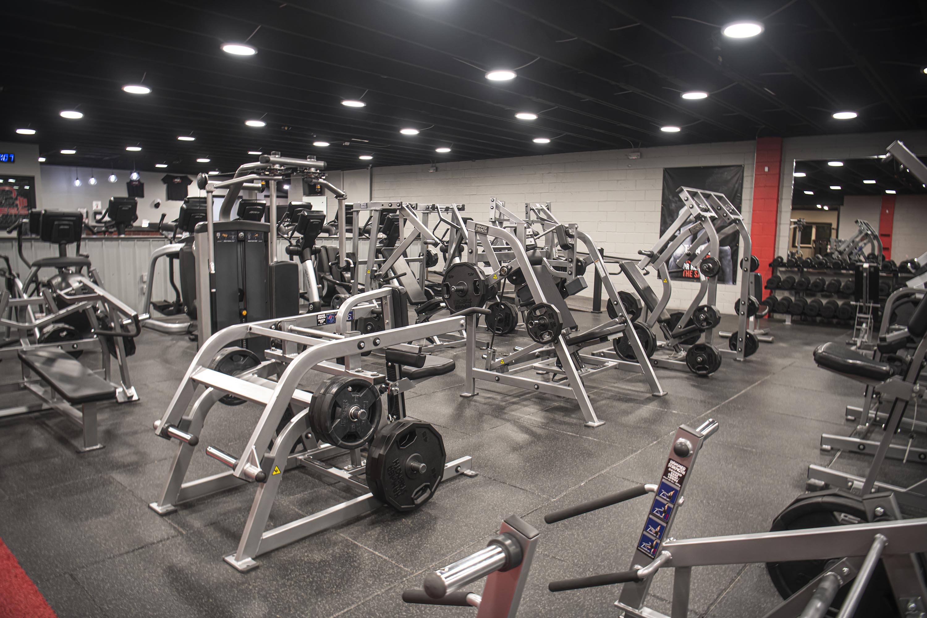 365 Fitness cardio and strength area